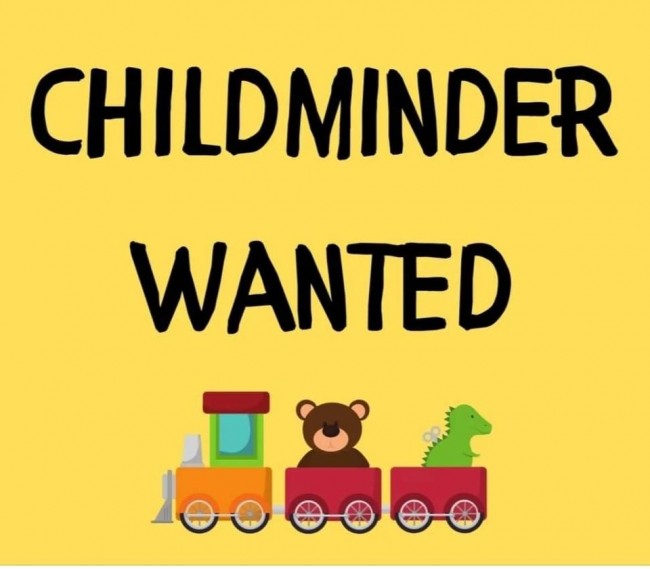 ⭐️⭐️⭐️ CHILD MINDER  REQUIRED 