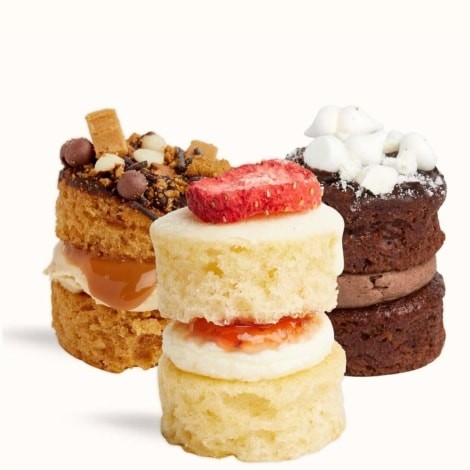 Bakers, bakery assistants, shop assistants and hot food counter assistants